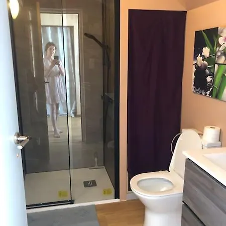 Apartment Dans Maison Rouge Saint-Grave