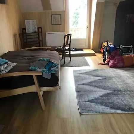 Dans Maison Rouge Apartment