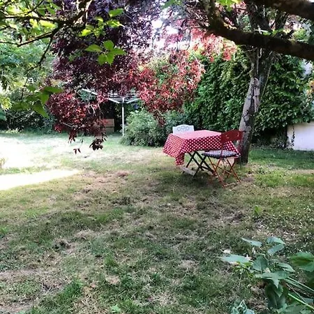 Apartment Dans Maison Rouge Saint-Grave